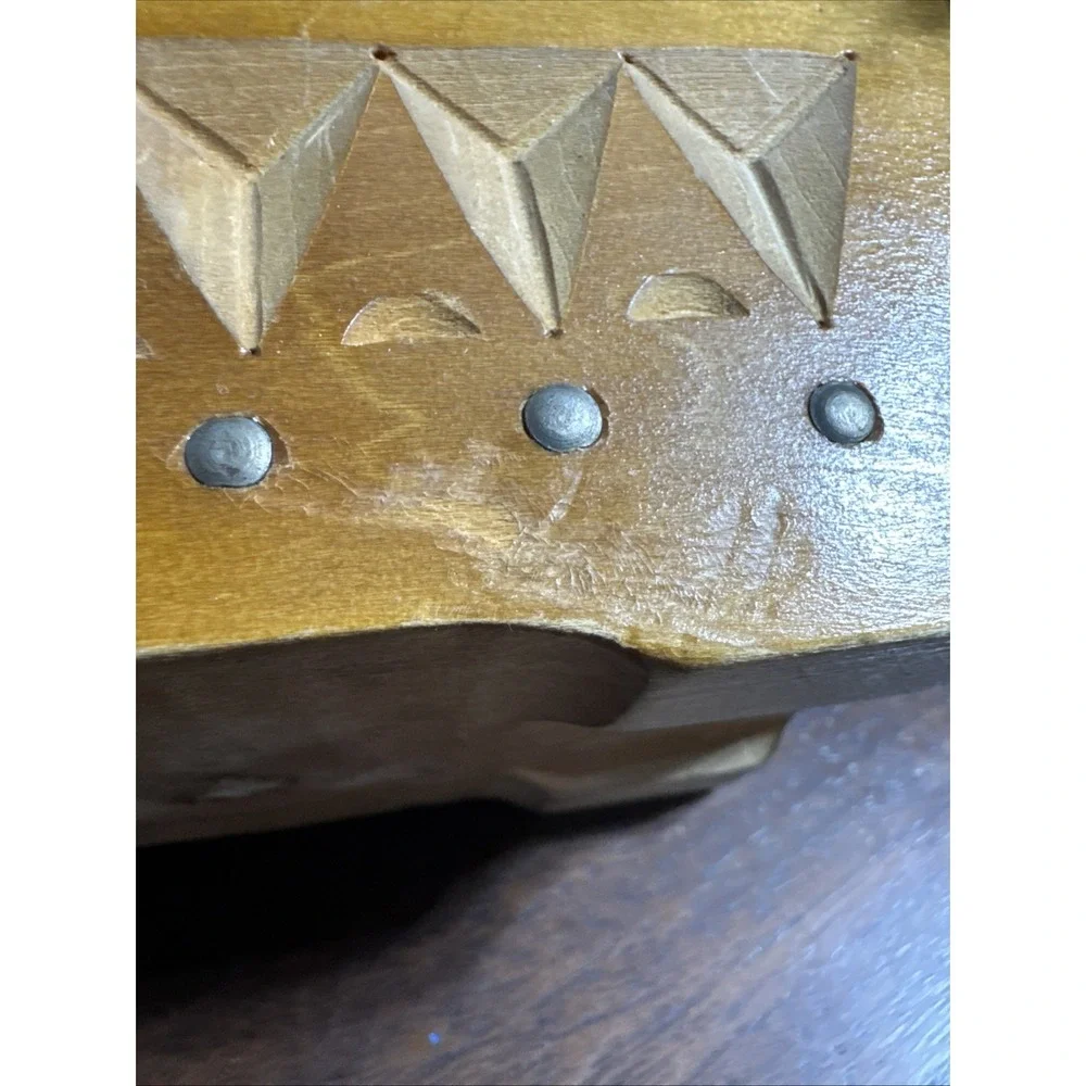 Vtg. Hand Rustic Carved Wooden Jewelry‎ Trinket Box. 7.5